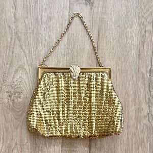 Vintage 1950s Whiting & Davis‎ Co. Gold Mesh Clutch Evening Party Handbag Purse
